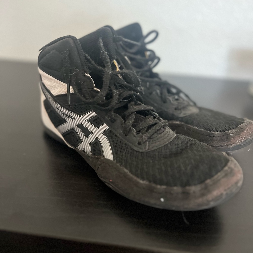 ASICS Black and White Athletic Shoes
